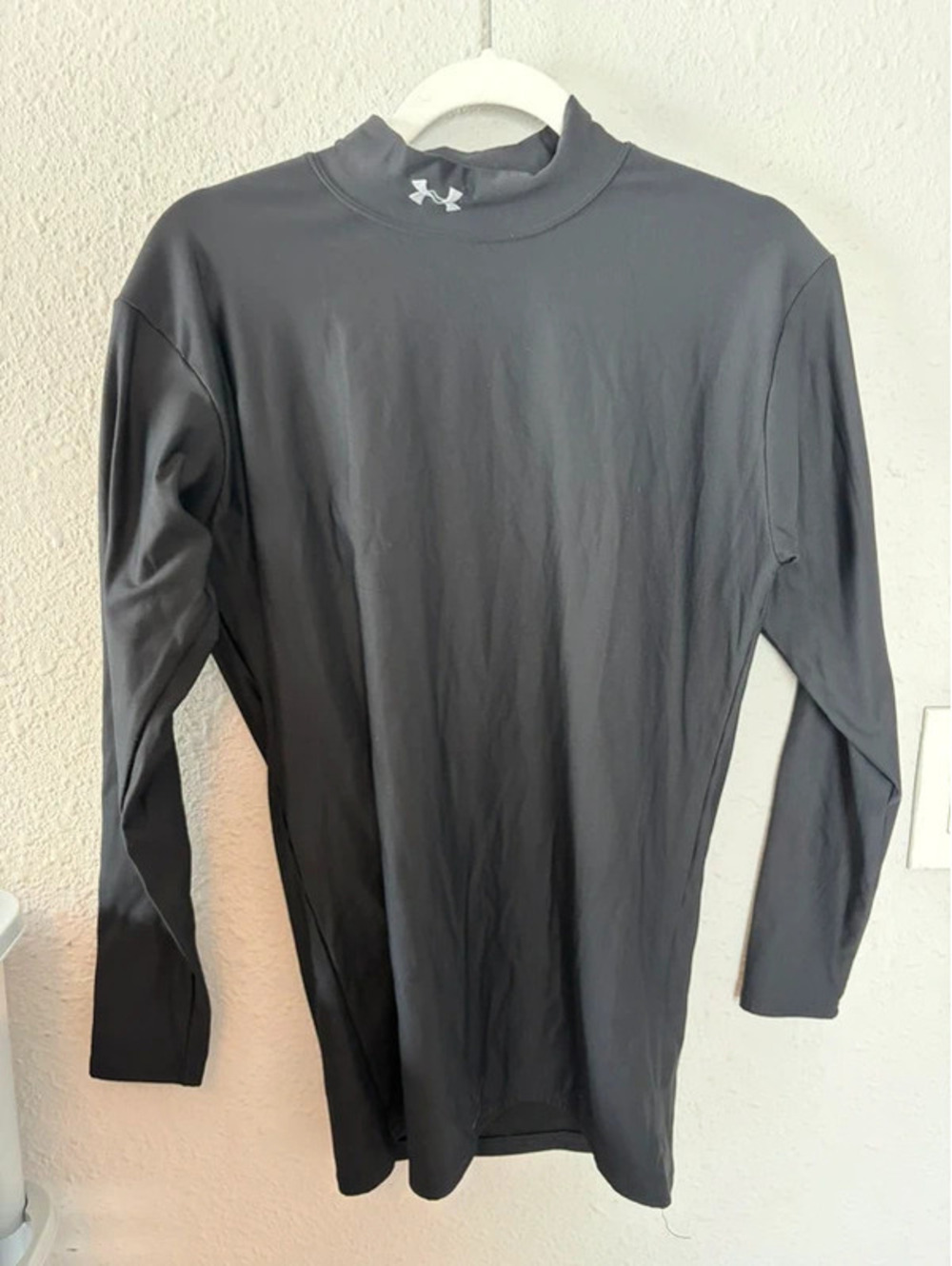 Men's Under Armour black baselayer long sleeve XL